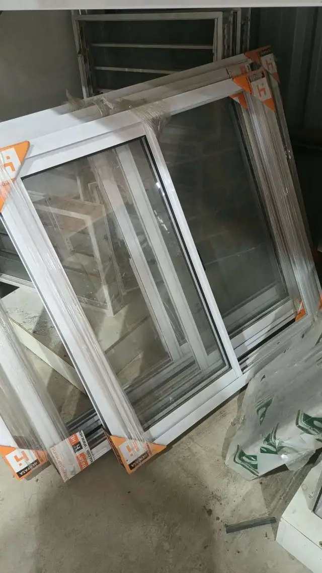 ventana alumnio blanco de 100x100