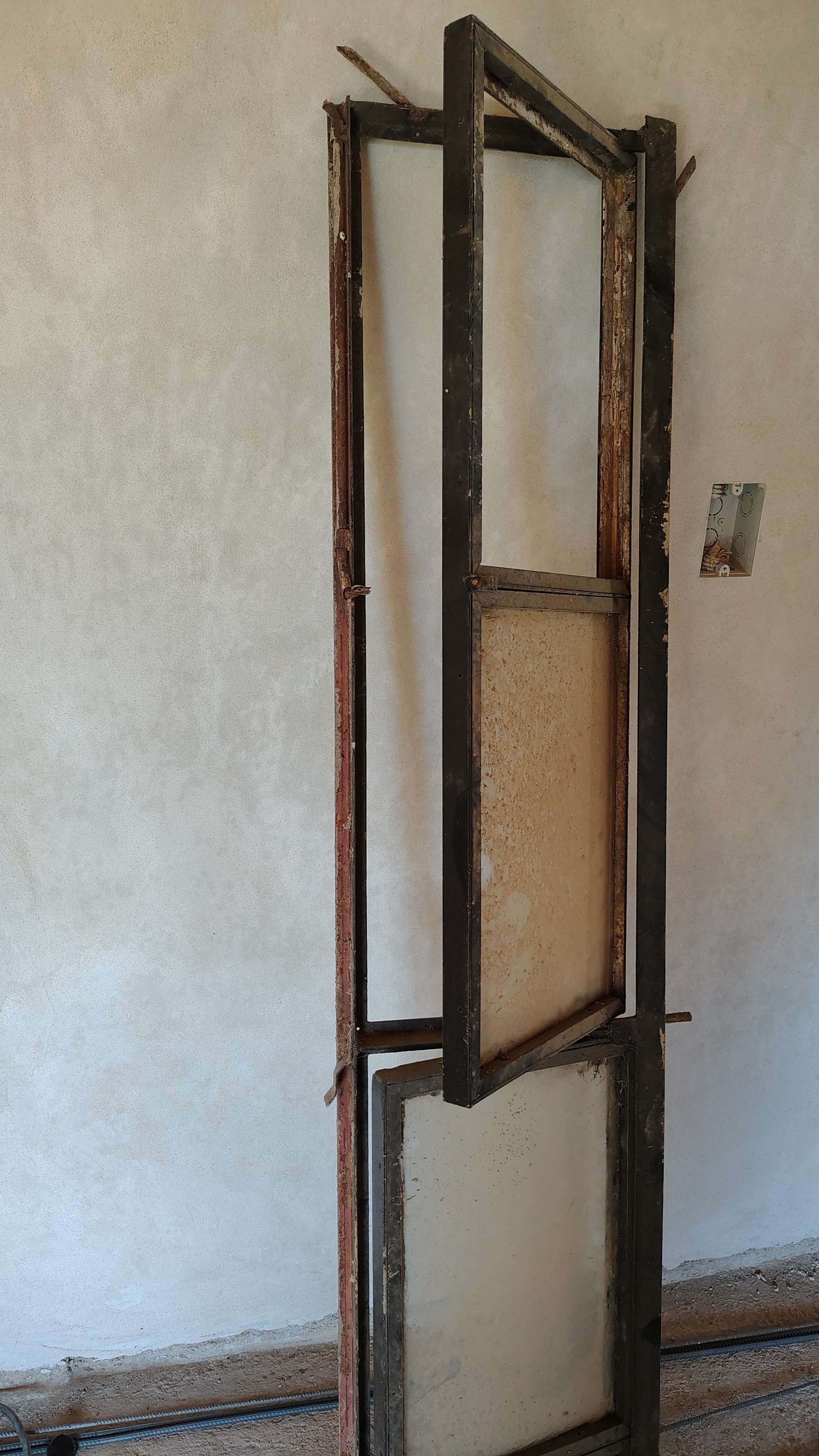 Ventana de 1,60 x 30 cm