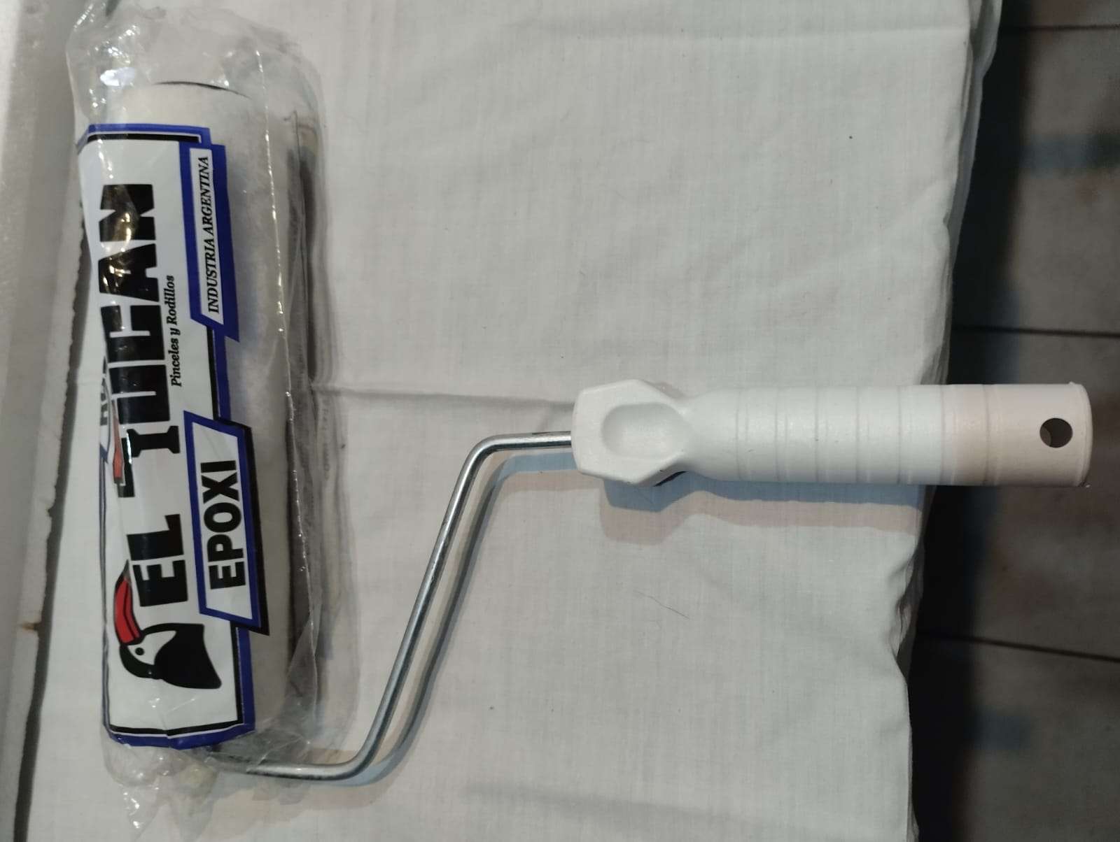 Pinturas Sintéticas de Varios colores e Impregnantes, valor x litro 4mil pesos, Coverall "quimexur" solo se retira, no se envia