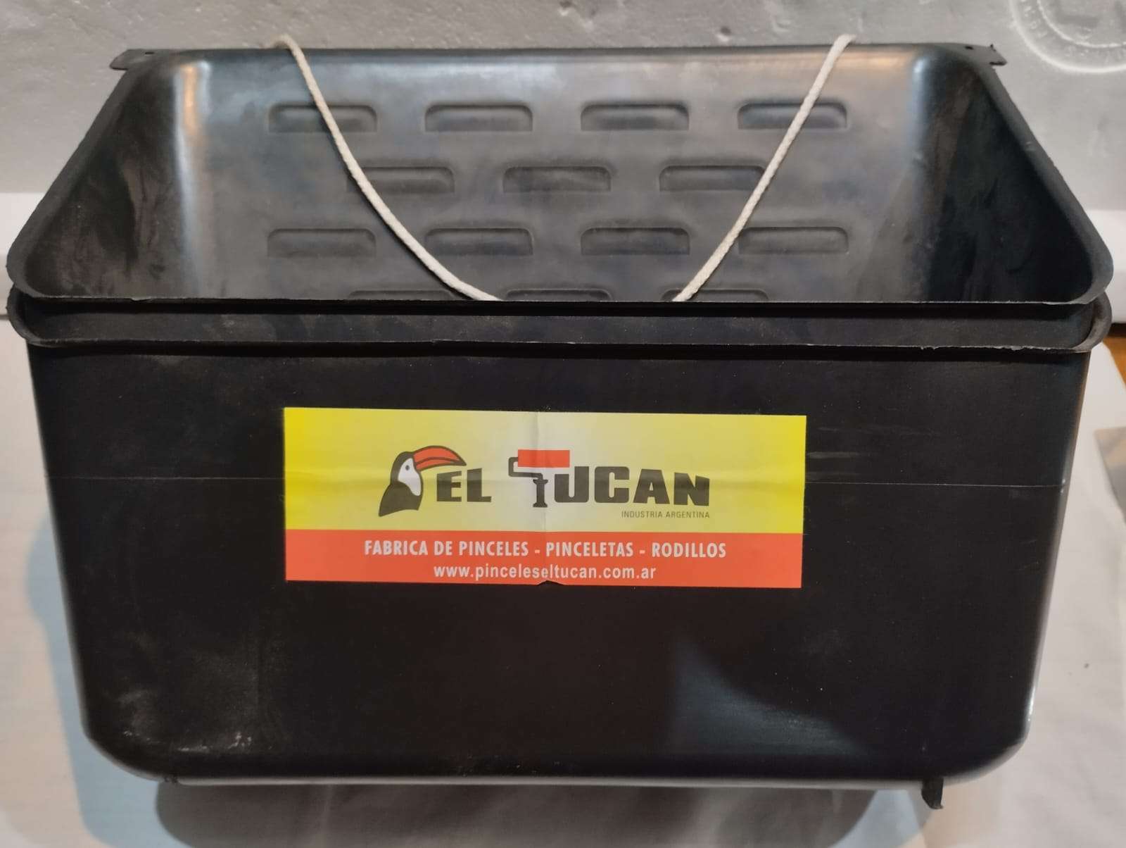 Pinturas Sintéticas de Varios colores e Impregnantes, valor x litro 4mil pesos, Coverall "quimexur" solo se retira, no se envia