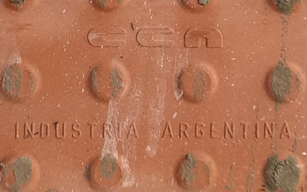 Zócalos cerámicos de industria argentina CCN color 19 4 color beige