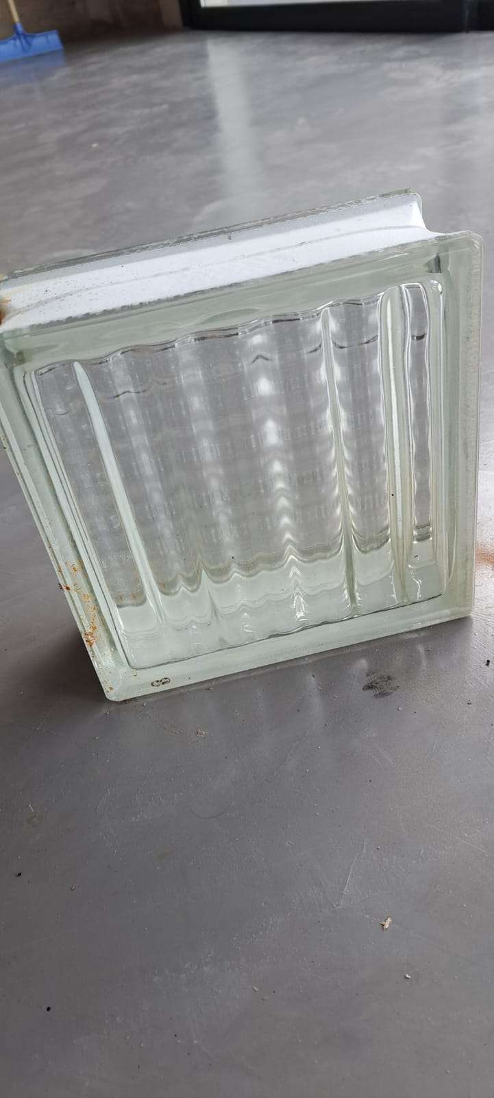 Ladrillos de vidrio 19 cm x 19 cm (bastonados - nuevos)