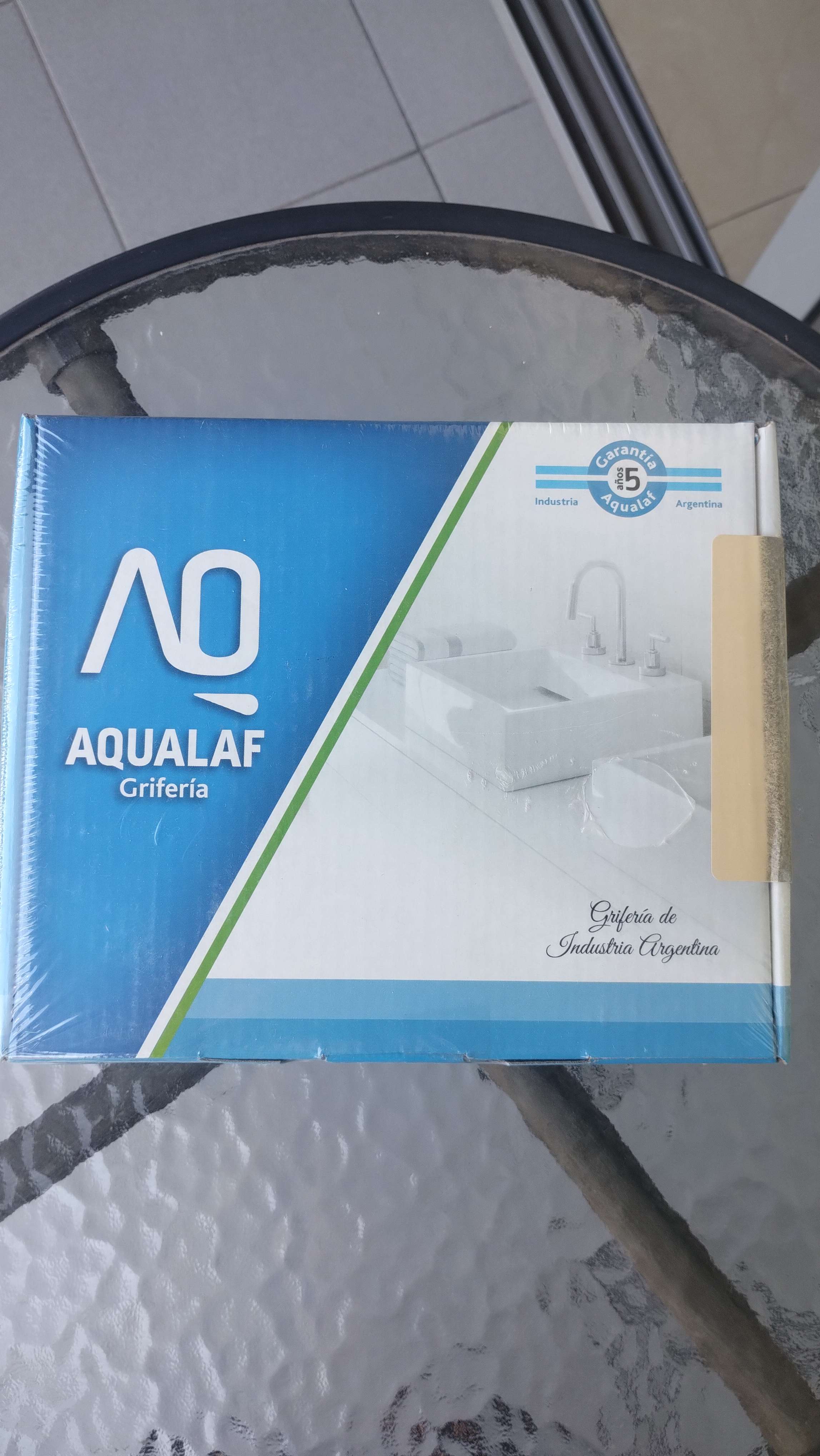 Nuevas en su caja 
