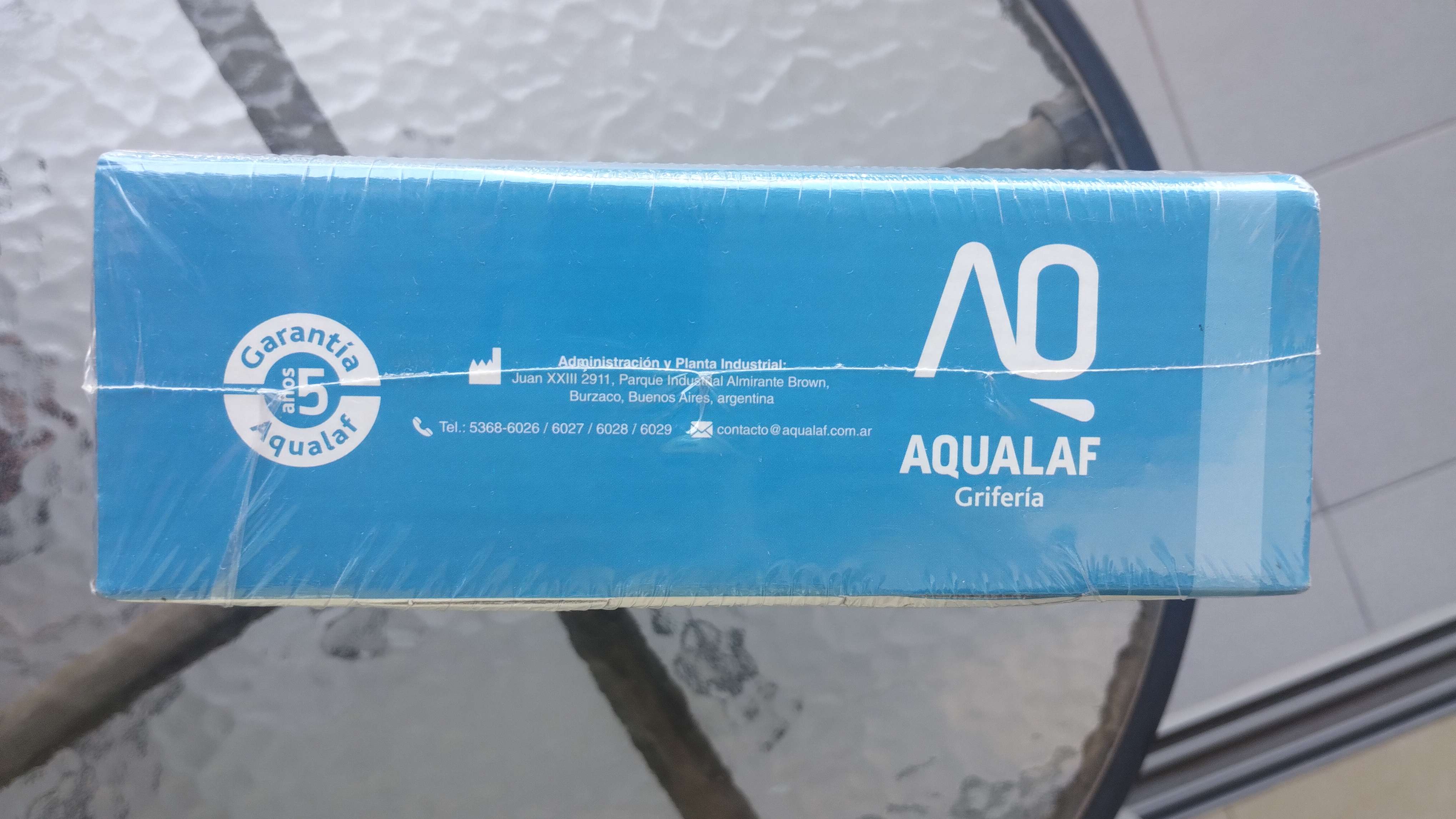 Nuevas en su caja 