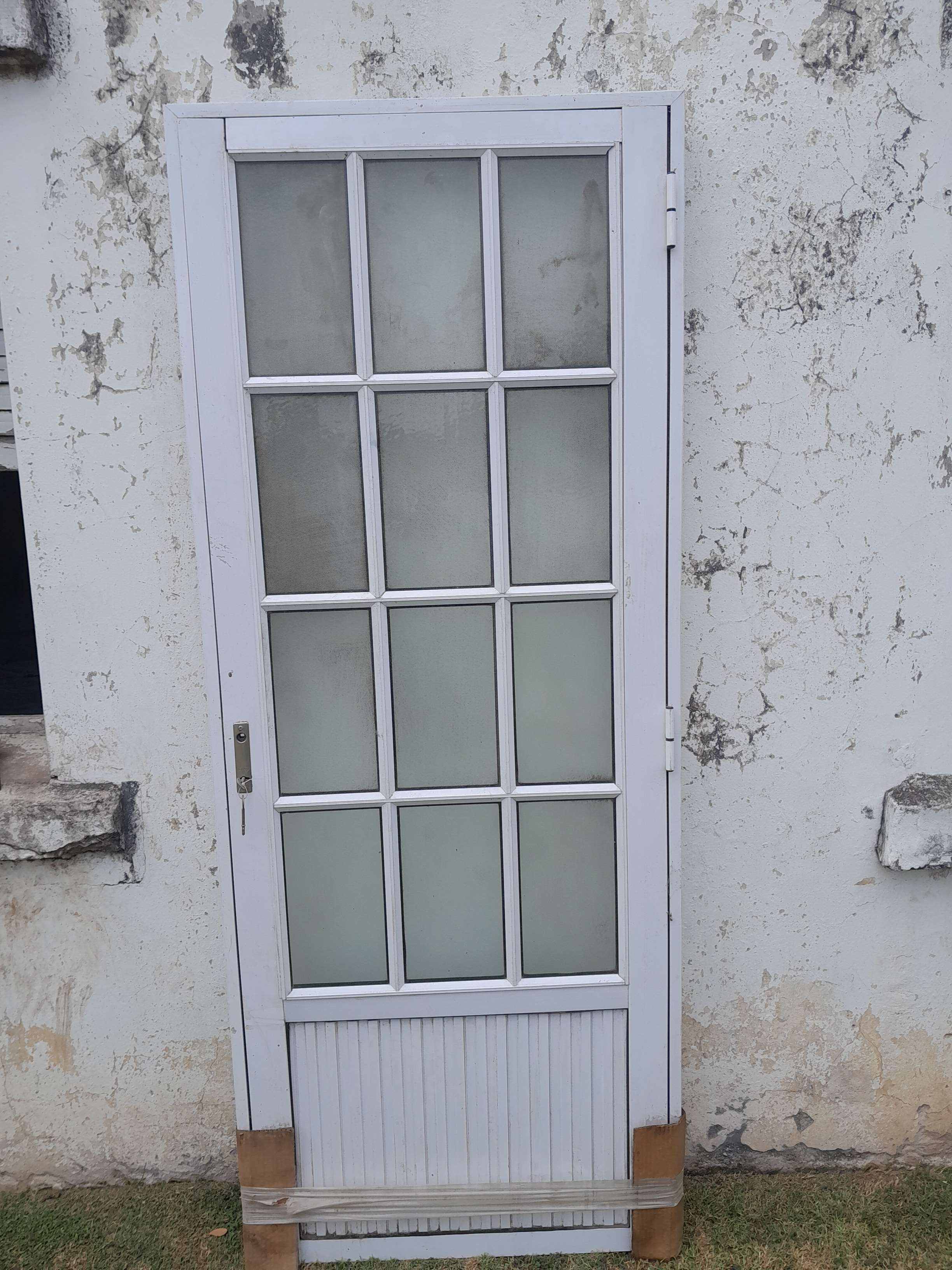 Puerta de aluminio 