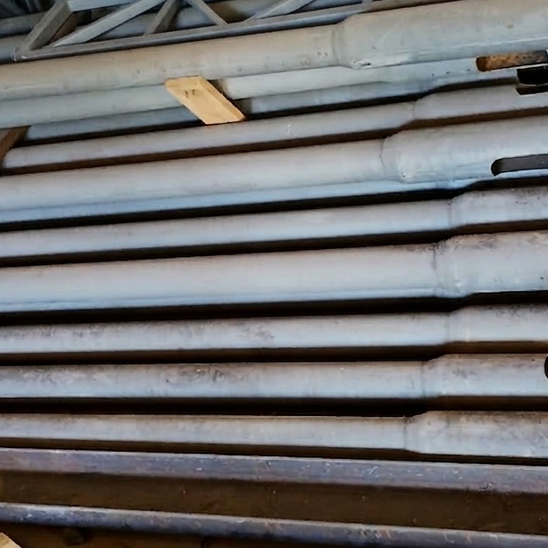 POSTE CÓNICO CIRCULAR ACERO GALVANIZADO 6,90 METROS - NUEVO SIN USO