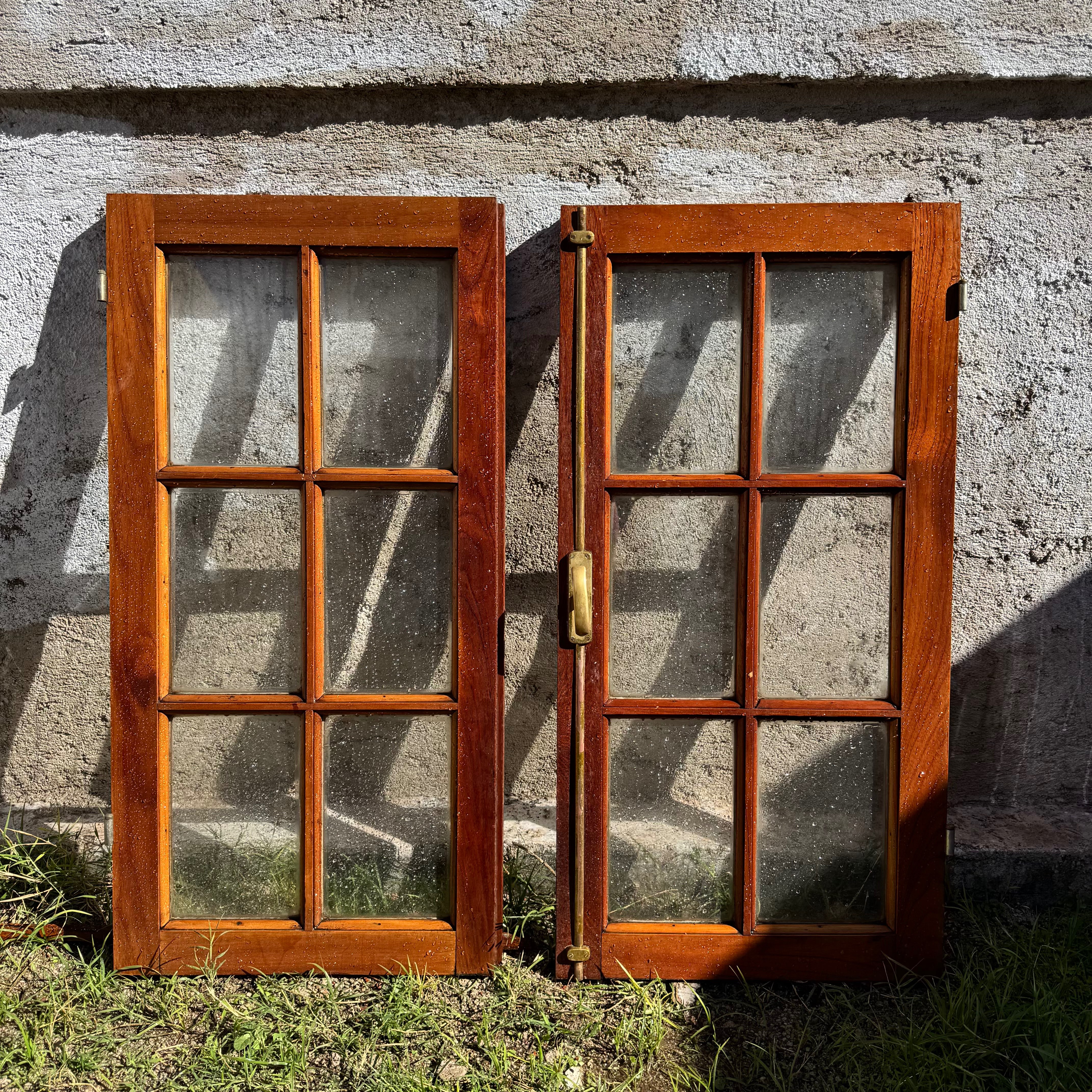 Super Venta de Aberturas de Madera Cedro y Mesadas