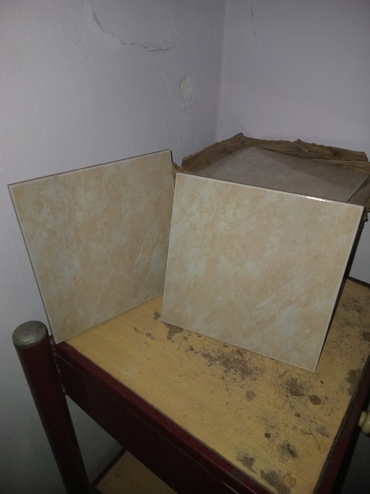 Cerámica Mármol Beige 20x20 Cm (1ra Calidad) - Precio Por Caja (1 m²)
