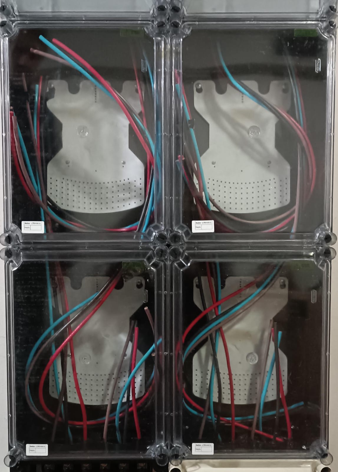 Gabinetes Modulares para Medición de Energía Trifasica T1