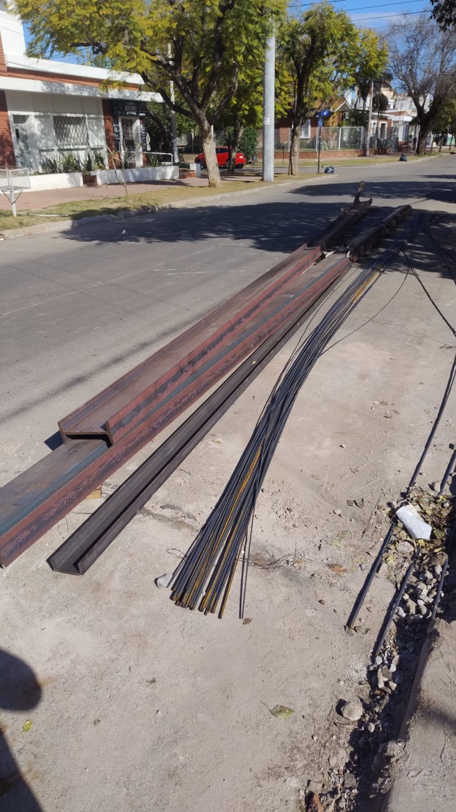 Perfiles IPN 300 (5,6m de largo)