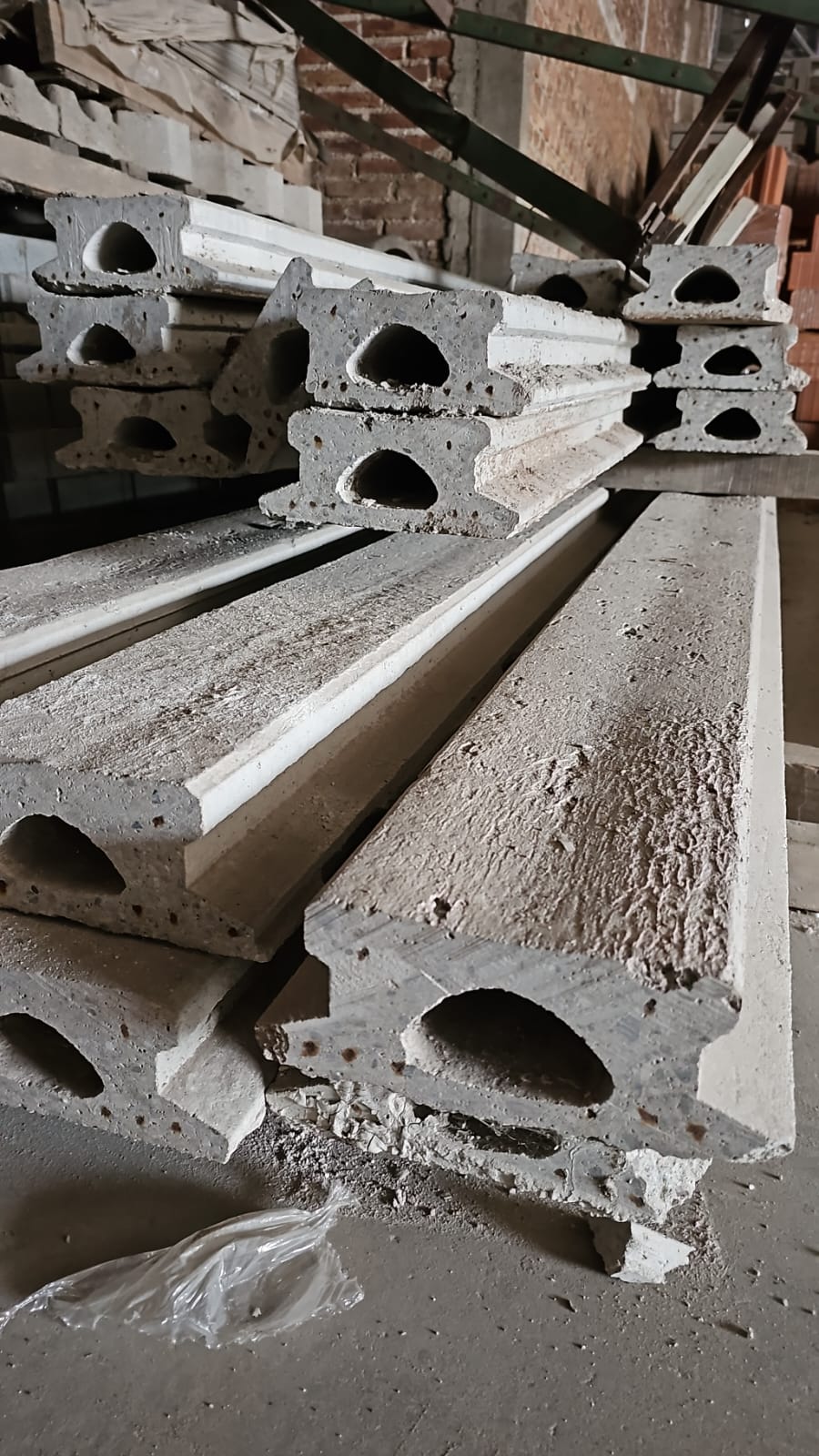 HIERRO CONSTRUCCION 16 Y 20MM RECORTES DE 4 A 6 MTS