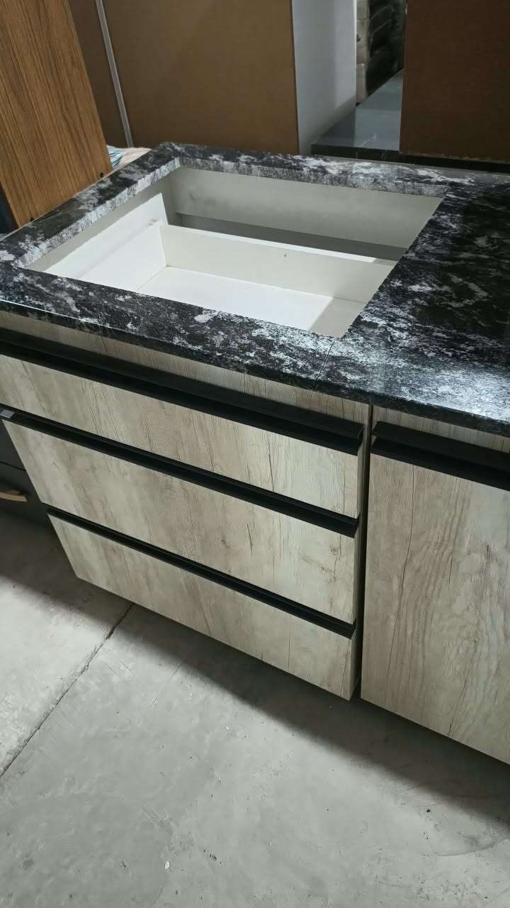 BAJO MESADA DE 2,30MTSX0.60MTS