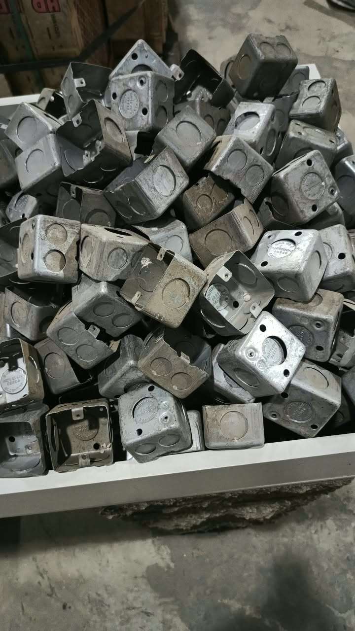 cajas de 5x5 de chapa mignon