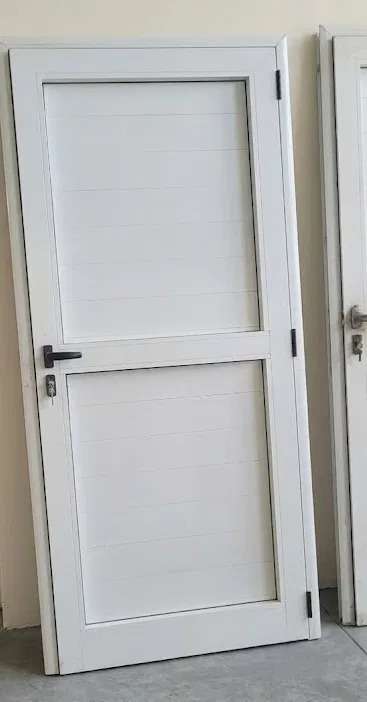 Lote 9 puertas aluminio Línea Módena blancas – Entrega gratis Ideal para obra, departamentos o cabañas