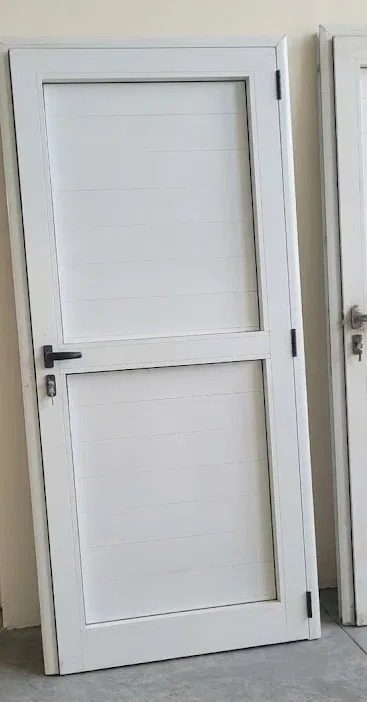 Lote 9 puertas aluminio Línea Módena blancas – Entrega gratis Ideal para obra, departamentos o cabañas