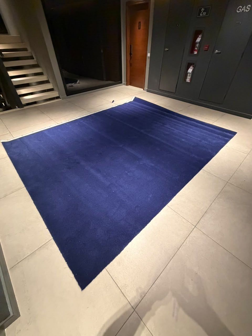 ALFOMBRA COLOR AZUL de 1.60mtsx1.30mts