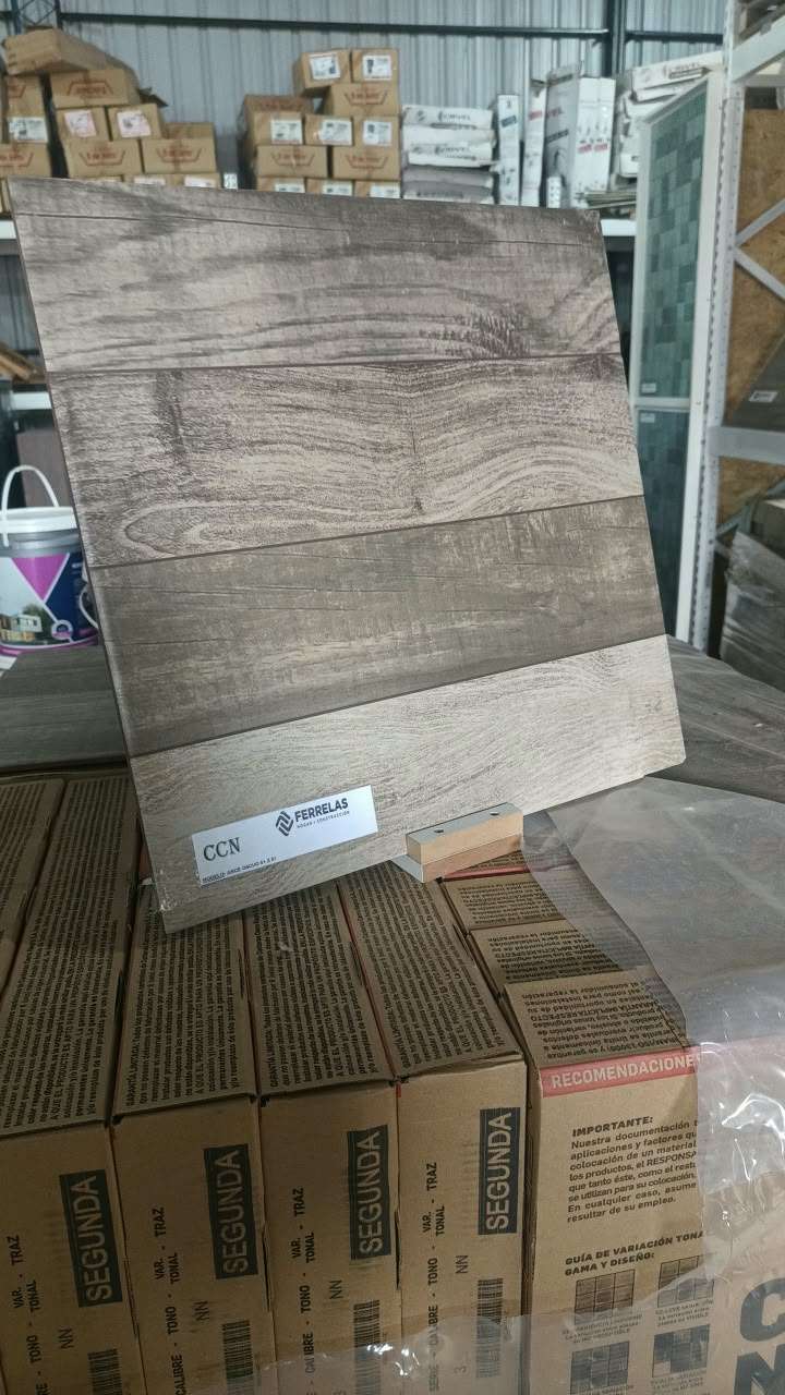 ceramico cerro negro Arce oscuro 51x51