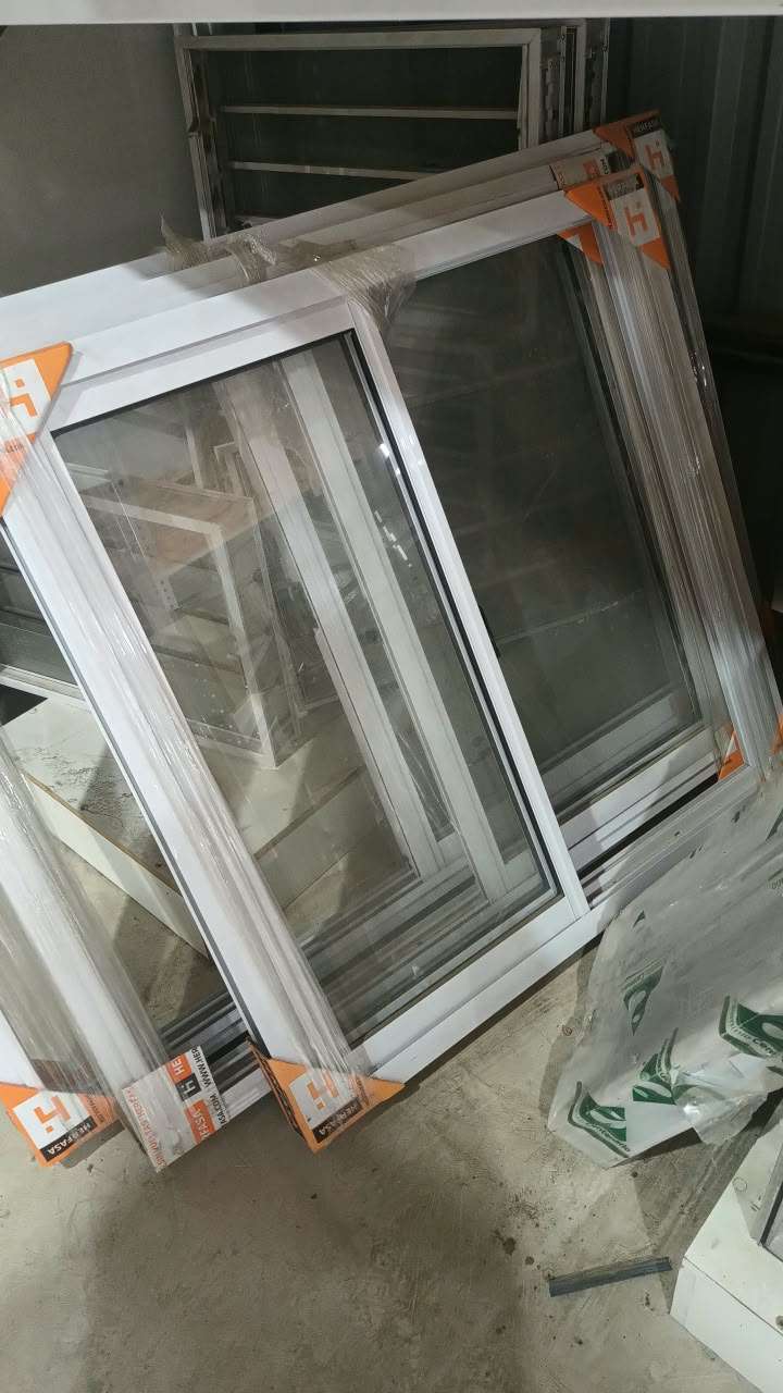 ventana alumnio blanca linea Herrero 100x100